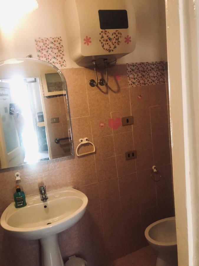 Nido D'Amore Cuore Villa Terracina Bagian luar foto