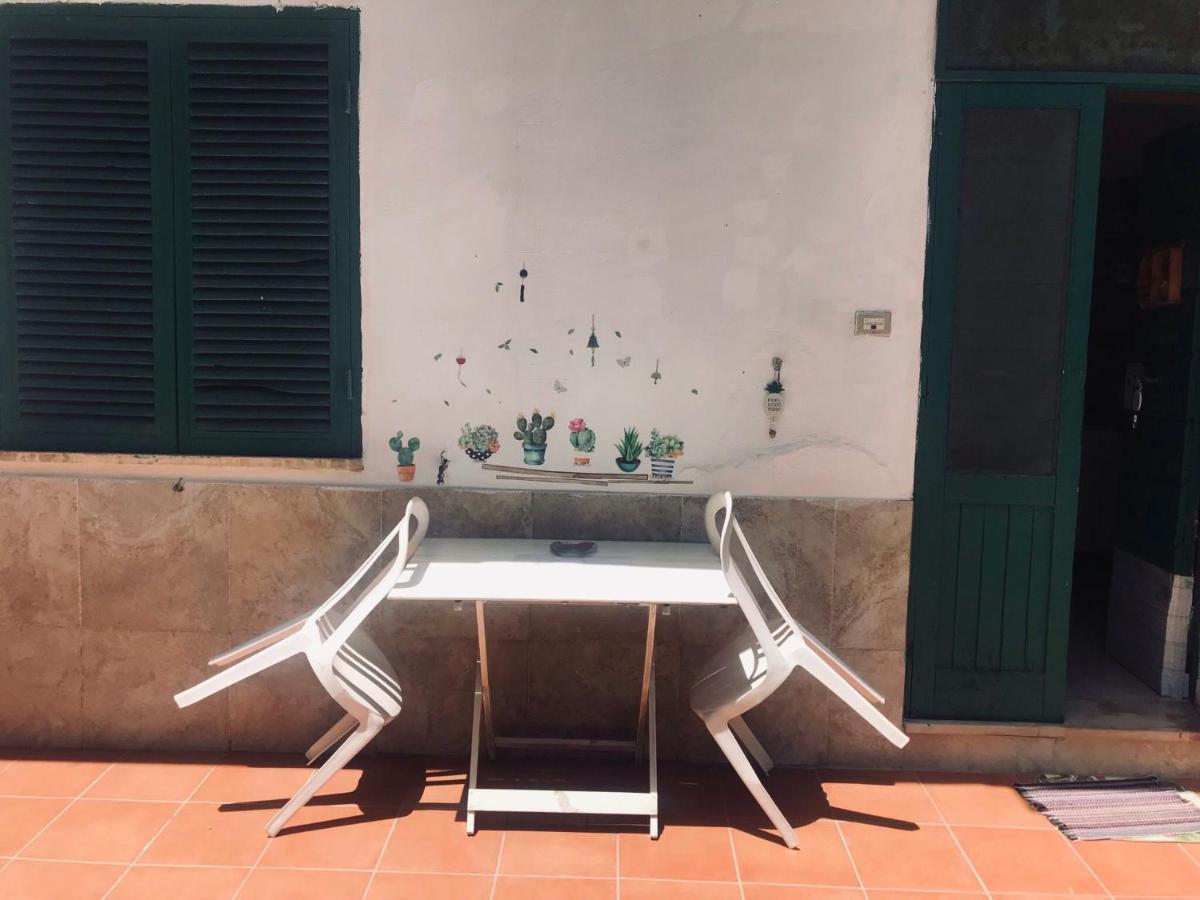 Nido D'Amore Cuore Villa Terracina Bagian luar foto