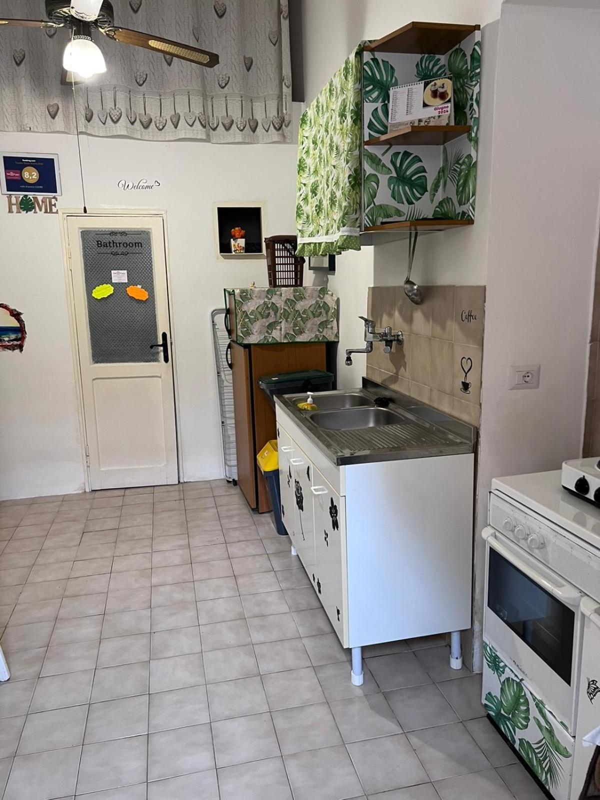 Nido D'Amore Cuore Villa Terracina Bagian luar foto
