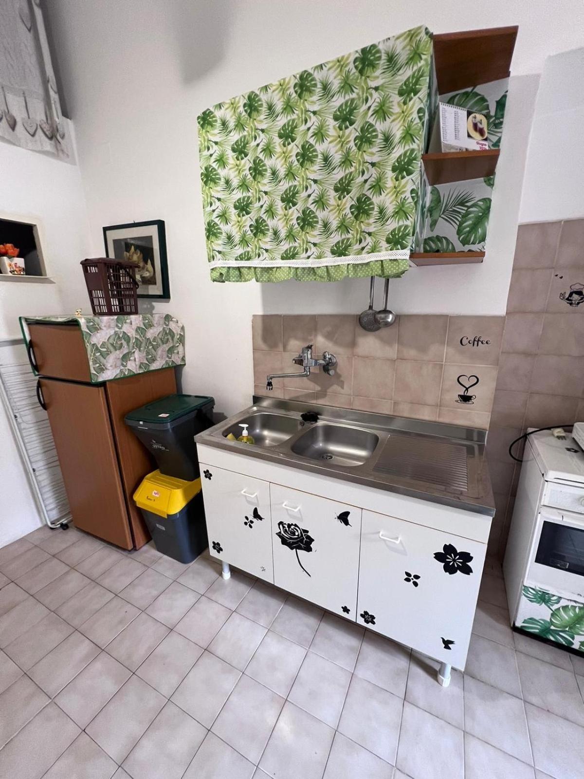 Nido D'Amore Cuore Villa Terracina Bagian luar foto