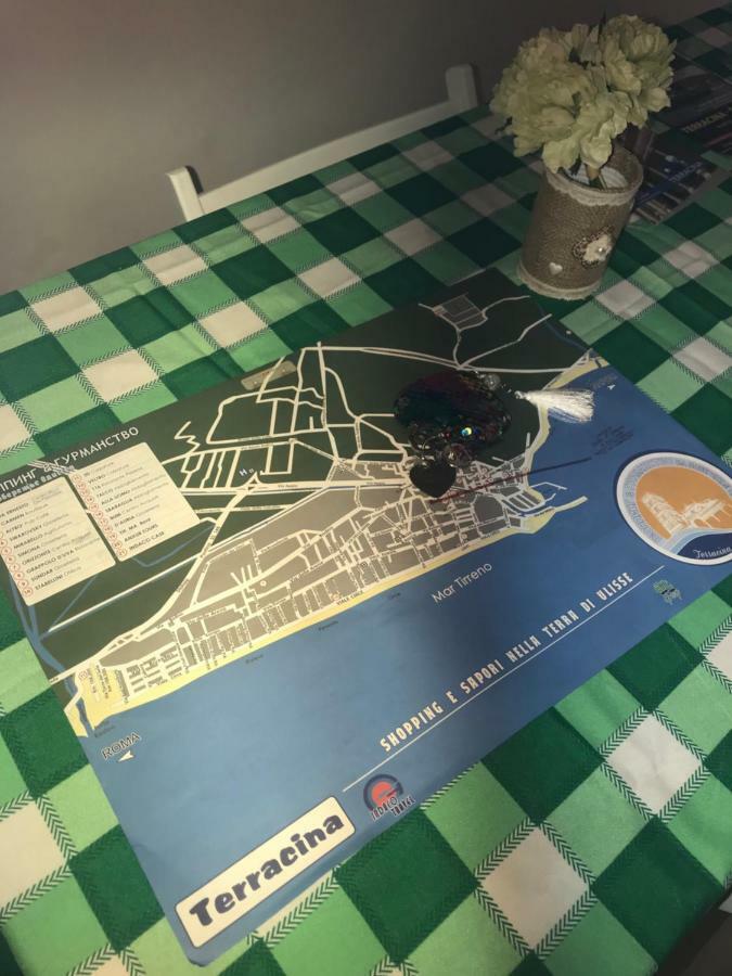 Nido D'Amore Cuore Villa Terracina Bagian luar foto